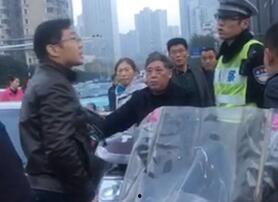 吃瓜事件相声演员,吃瓜事件揭秘相声演员幕后故事